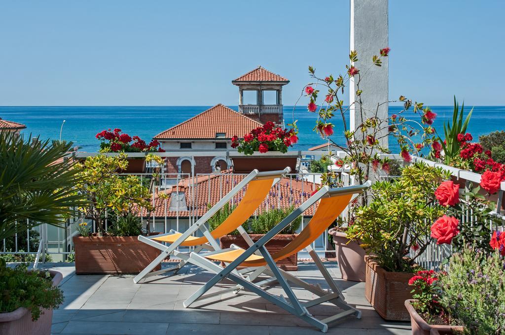 Hotel Scandinavia Marina di Massa Eksteriør bilde